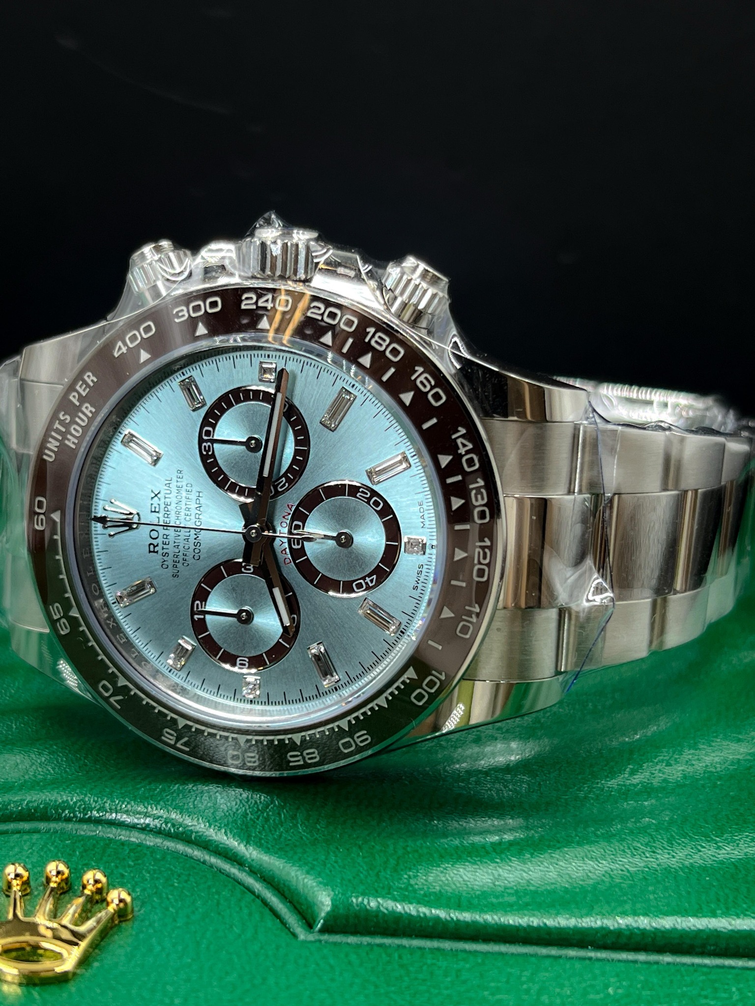 Rolex Daytona | 126506-0002 | 鑲鑽冰藍色錶面 | 栗棕色Cerachrom外圈